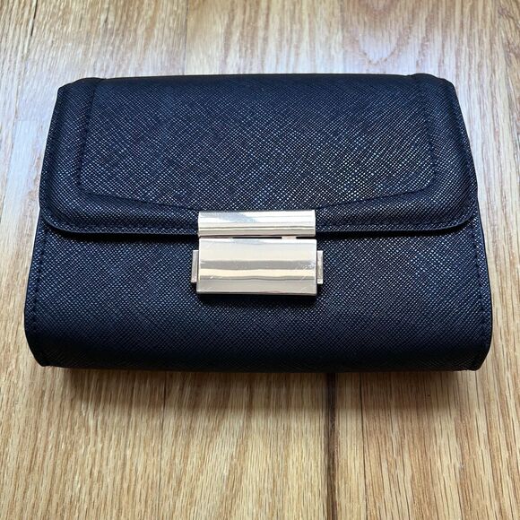 Small Purse Cross Body With Chain Strap Textured Vegan Leather Black Gold - Picture 4 of 5